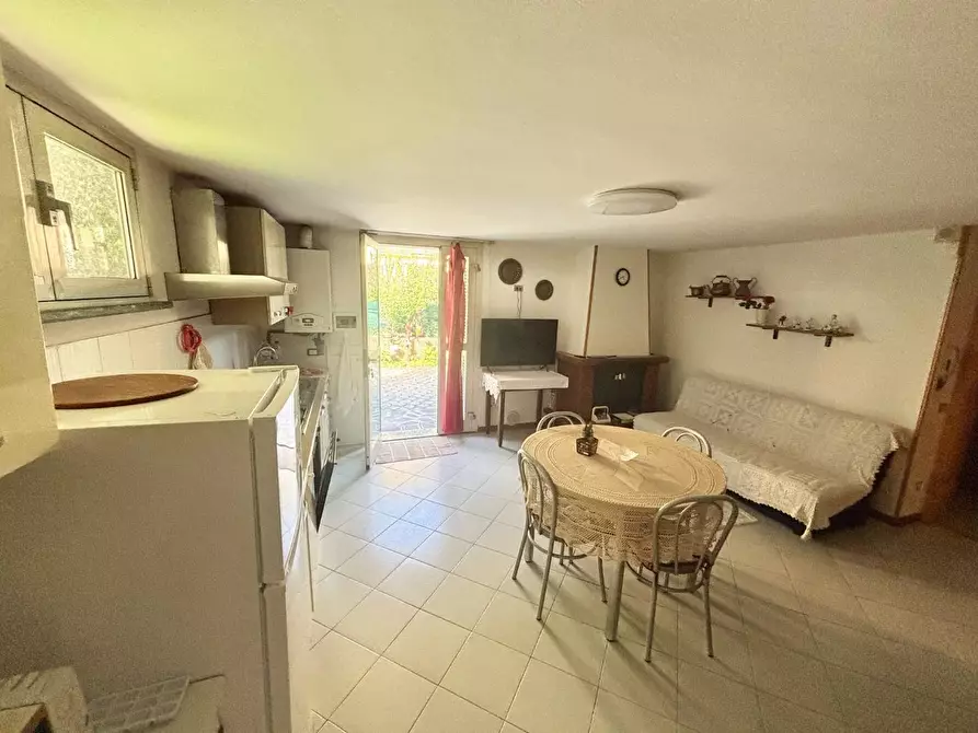 Immagine 9 di Villetta a schiera in vendita  a Castelfranco Di Sotto