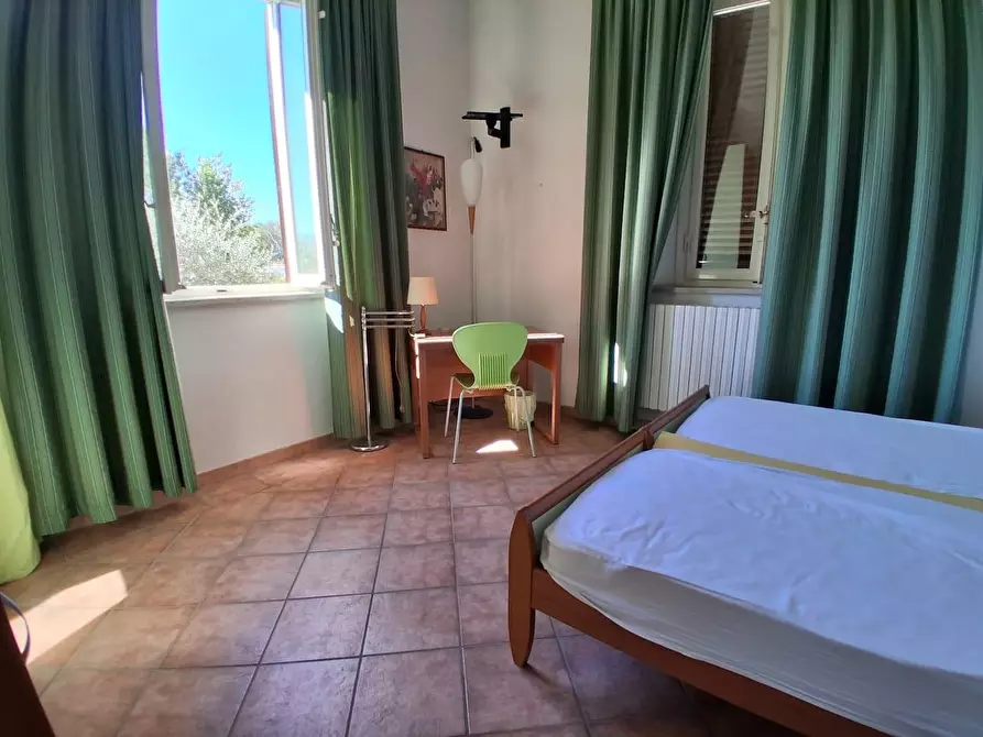 Immagine 17 di Villa in vendita  a Lucca