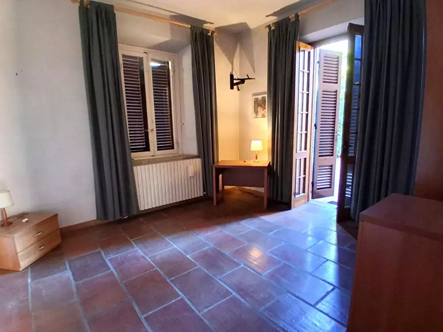 Immagine 11 di Villa in vendita  a Lucca