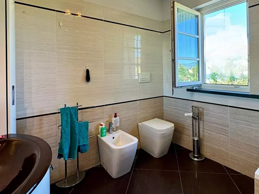 Immagine 37 di Casa indipendente in vendita  a Capannori