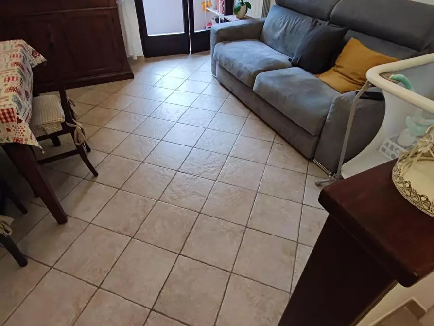 Immagine 3 di Appartamento in vendita  a Massa