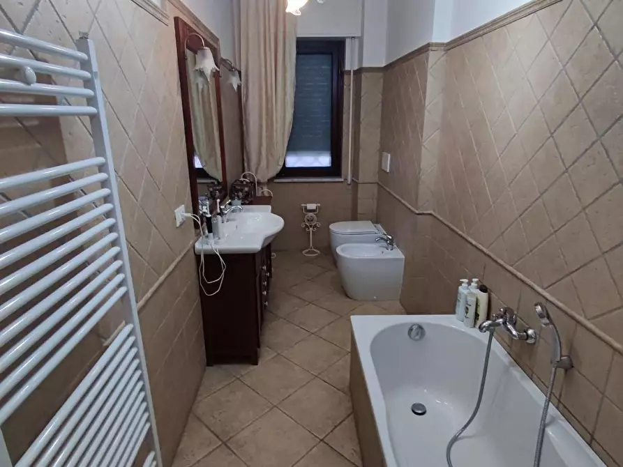 Immagine 9 di Appartamento in vendita  a Massa