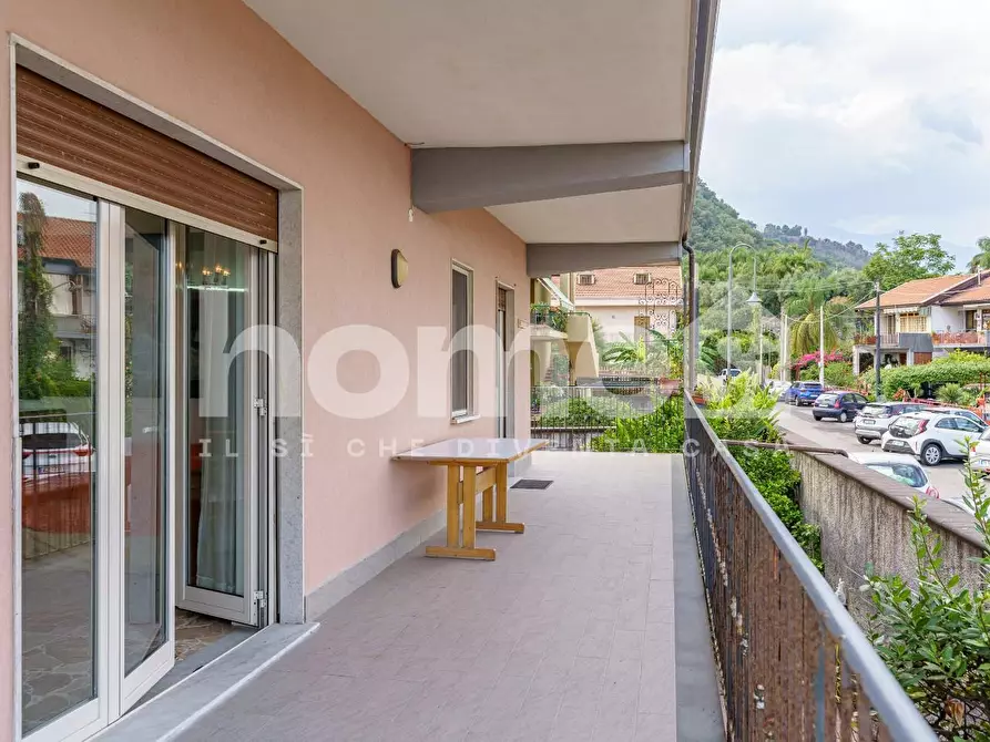 Immagine 22 di Villa in vendita  a Acireale