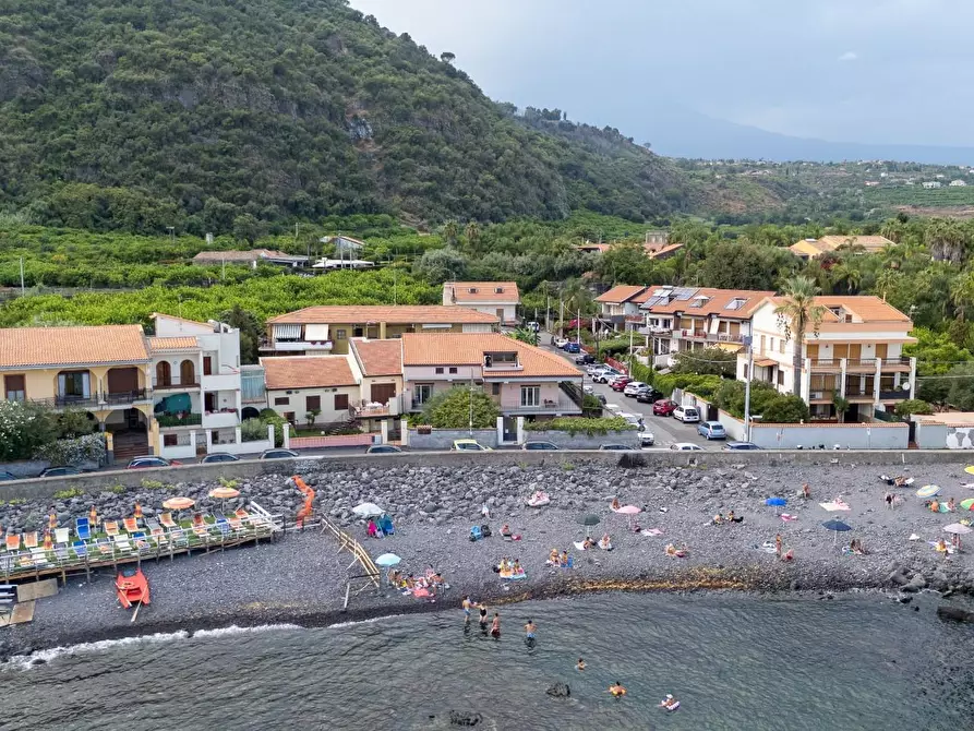 casa indipendente in vendita ad Acireale in zona Santa Tecla