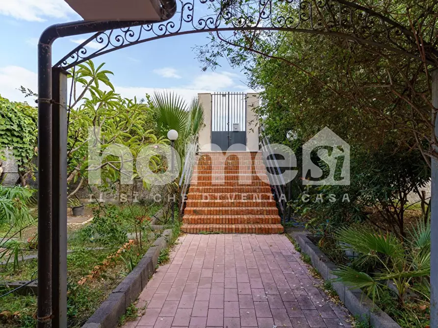 Immagine 31 di Villa in vendita  a Acireale