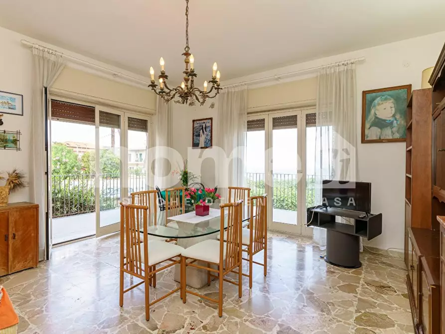 Immagine 19 di Villa in vendita  a Acireale