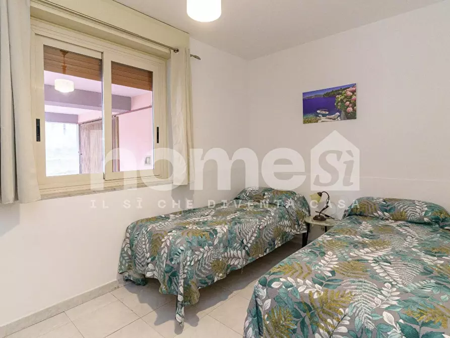 Immagine 8 di Villa in vendita  a Acireale