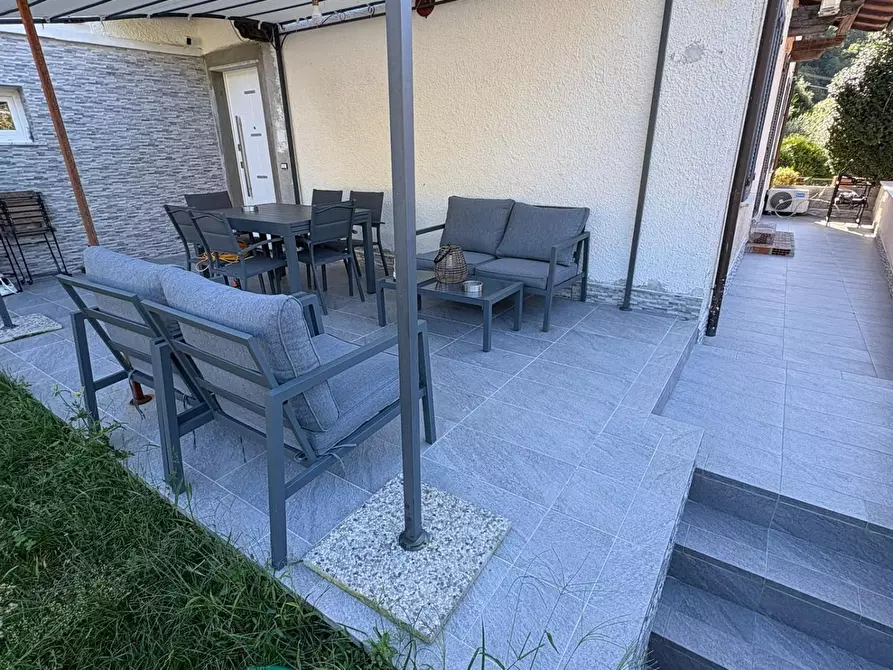 Immagine 16 di Appartamento in vendita  a Montignoso