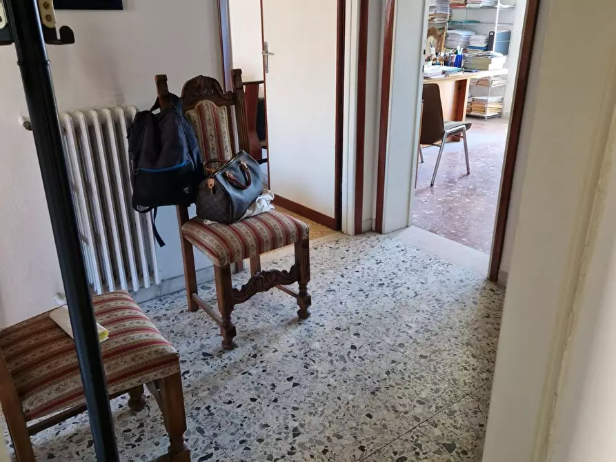 Immagine 16 di Appartamento in vendita  a Pisa