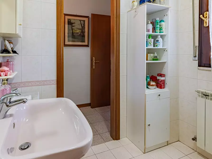 Immagine 8 di Appartamento in vendita  a Pisa