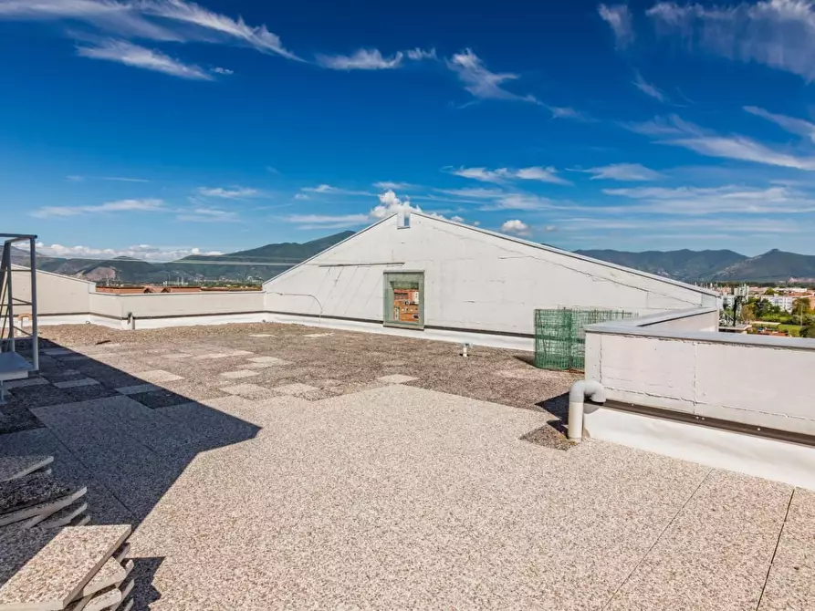 Immagine 35 di Appartamento in vendita  a Pisa