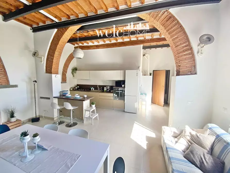 Immagine 19 di Appartamento in vendita  a Campi Bisenzio