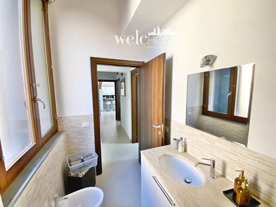 Immagine 13 di Appartamento in vendita  a Campi Bisenzio