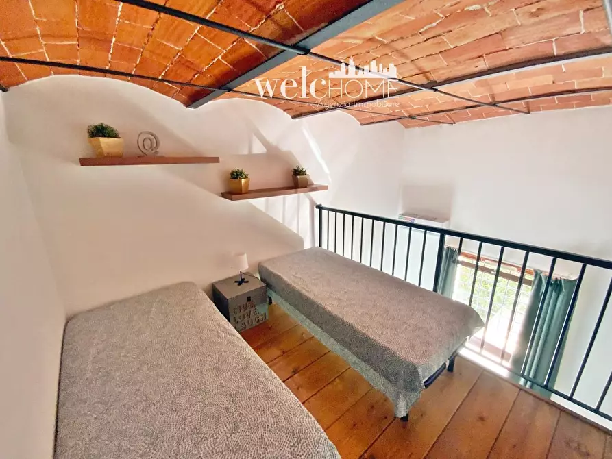 Immagine 26 di Appartamento in vendita  a Campi Bisenzio