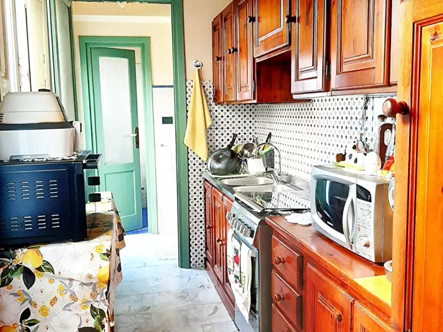 Immagine 6 di Villa in vendita  a Viareggio