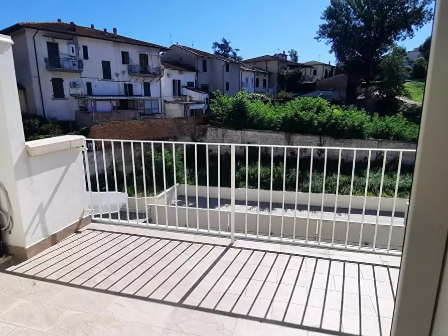 Immagine 11 di Appartamento in vendita  a Montopoli In Val D'arno