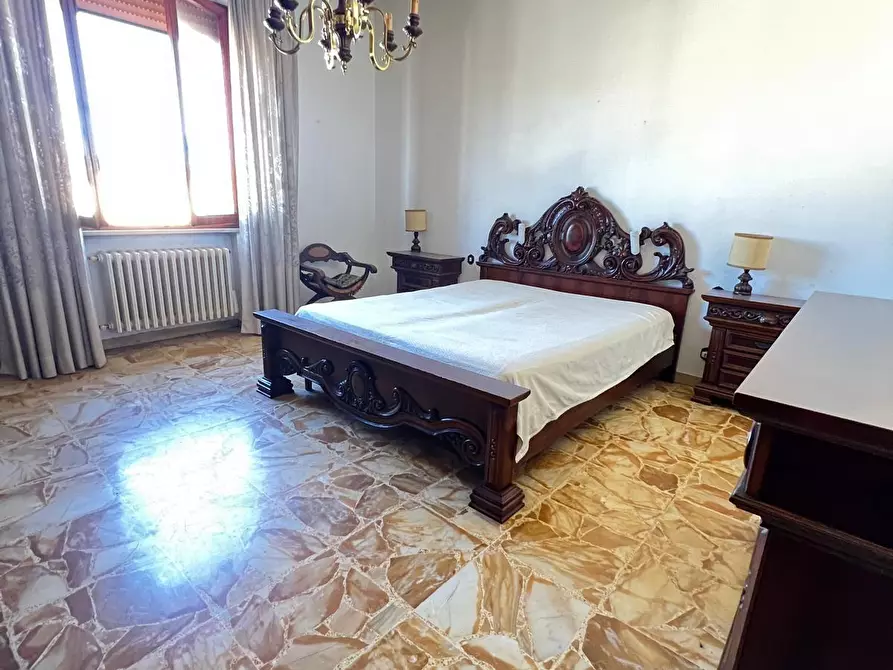 Immagine 10 di Appartamento in vendita  a Poggibonsi