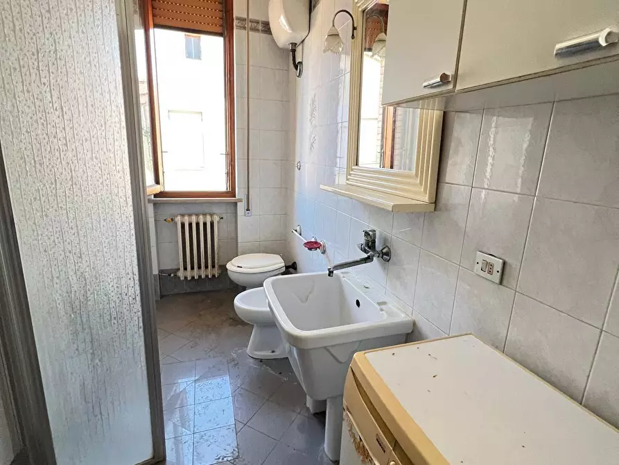 Immagine 17 di Appartamento in vendita  a Poggibonsi