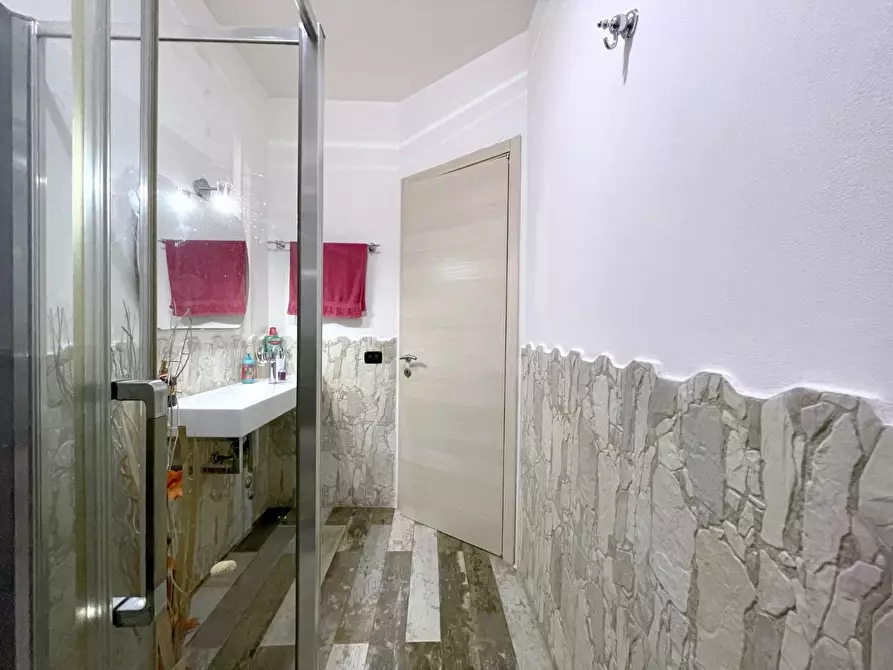 Immagine 19 di Villa in vendita  a Massarosa