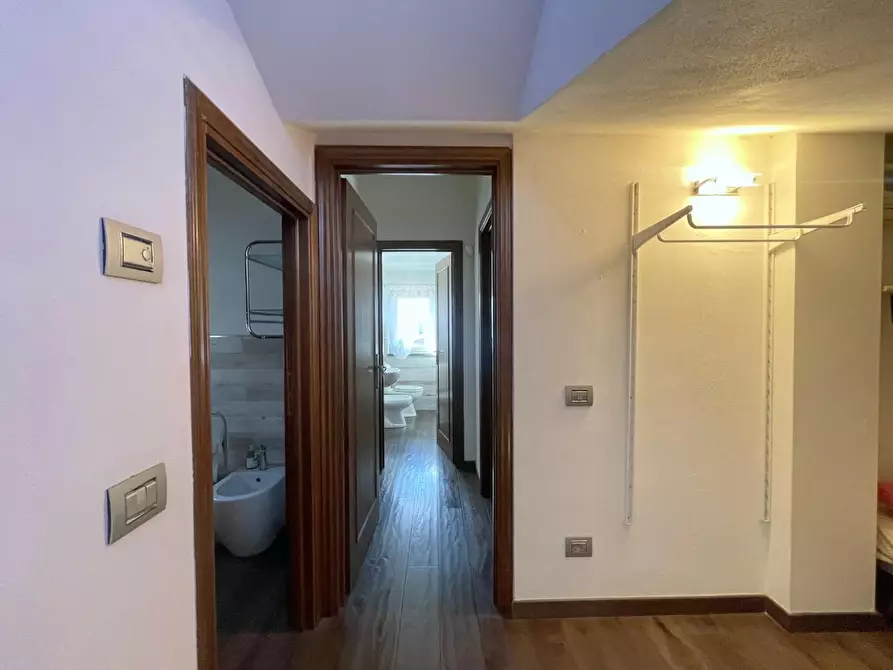 Immagine 49 di Villa in vendita  a Massarosa