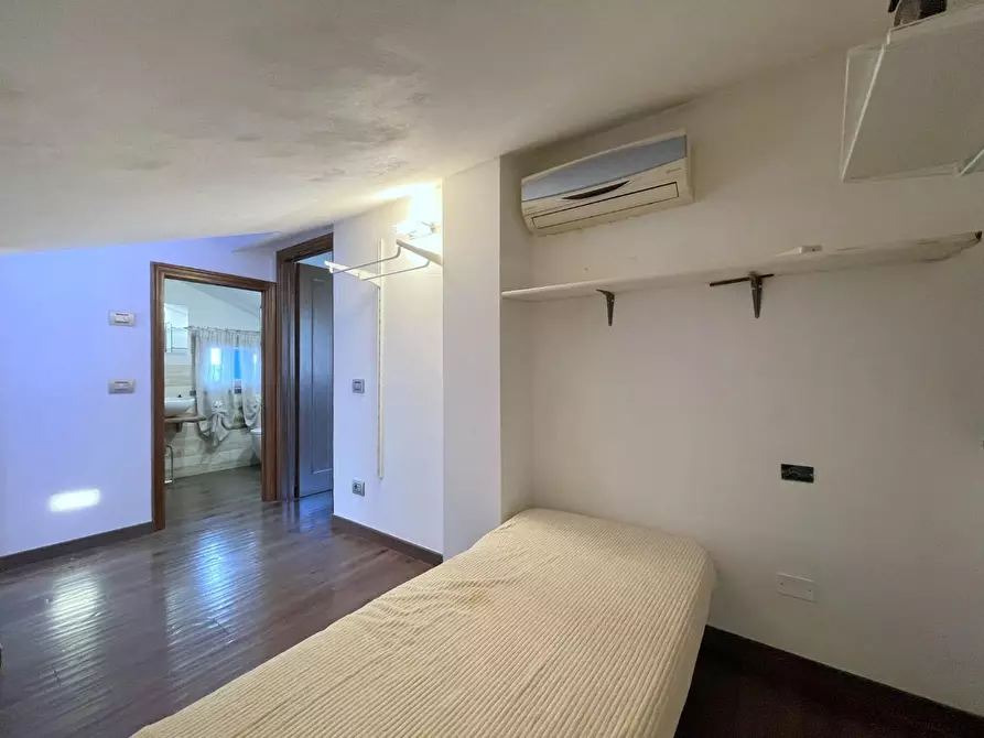 Immagine 39 di Villa in vendita  a Massarosa