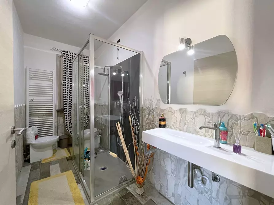 Immagine 17 di Villa in vendita  a Massarosa