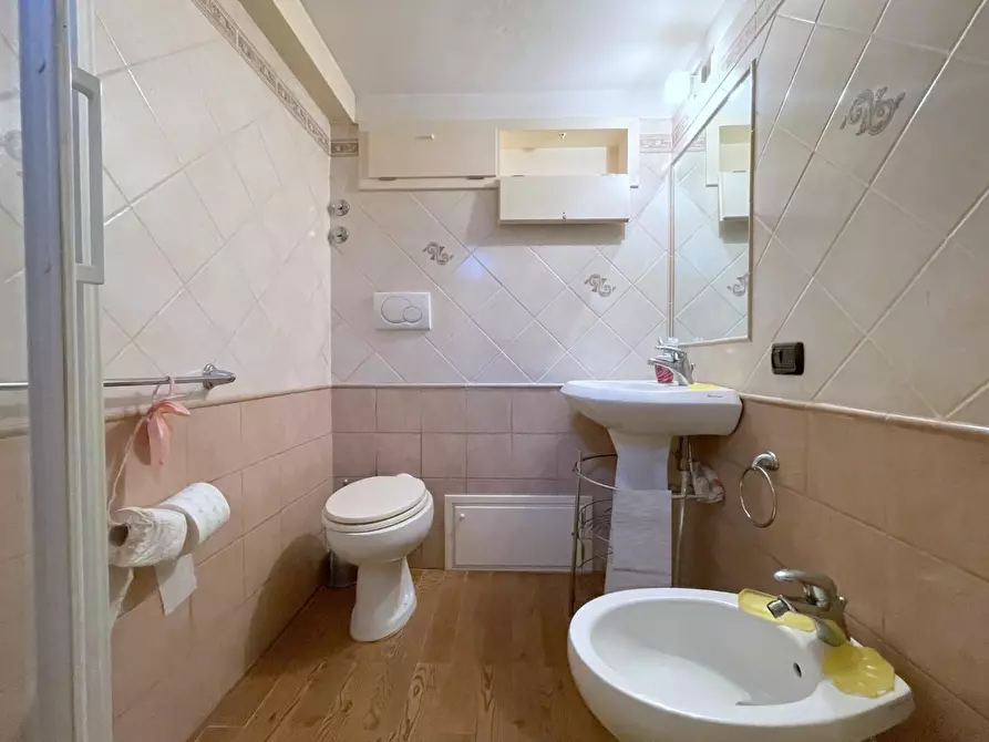 Immagine 29 di Villa in vendita  a Massarosa