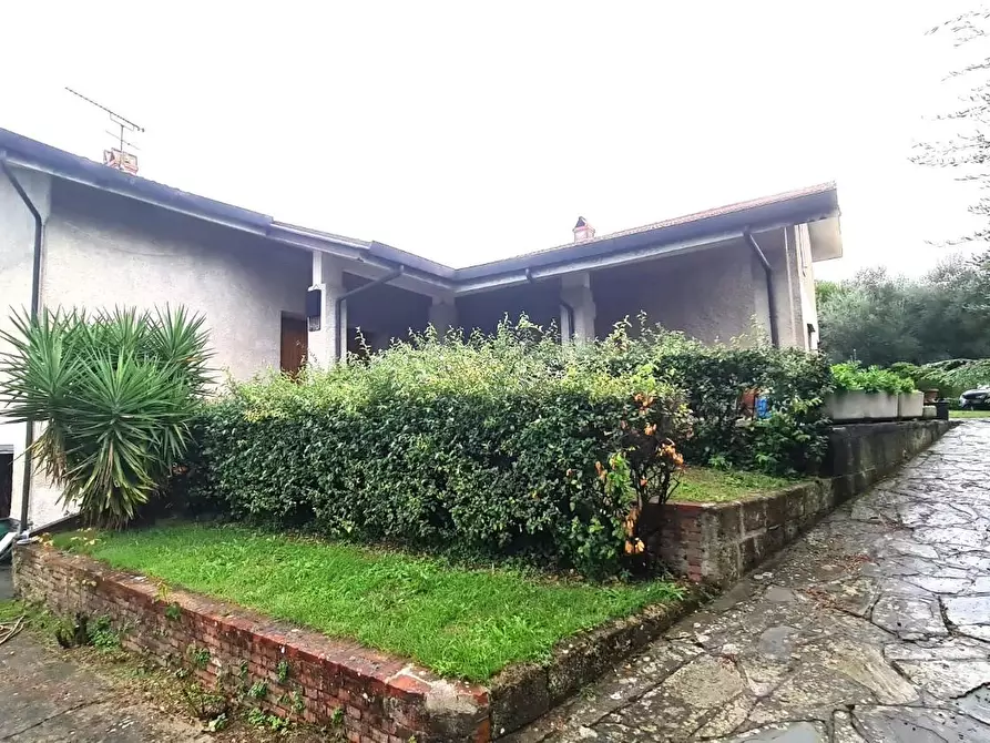 Immagine 2 di Villa in vendita  a San Miniato