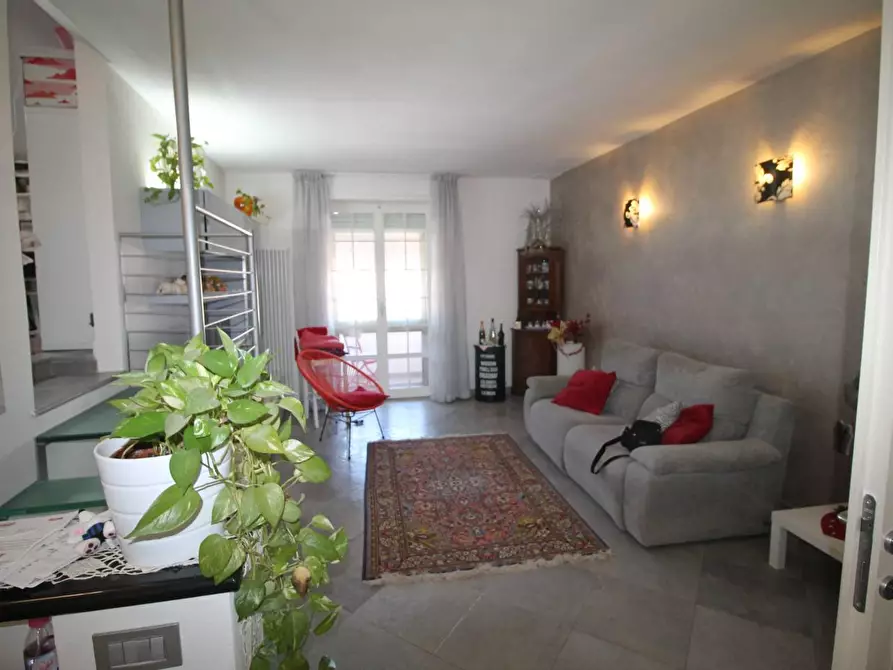 Immagine 2 di Appartamento in vendita  a Pisa