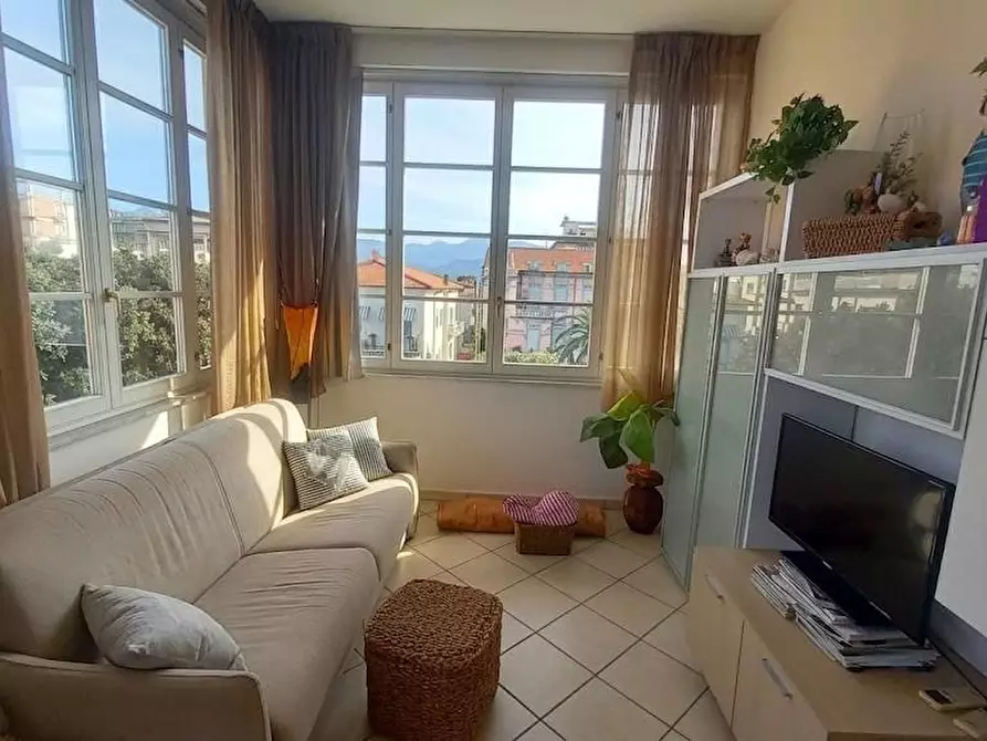 Immagine 2 di Appartamento in vendita  a Camaiore