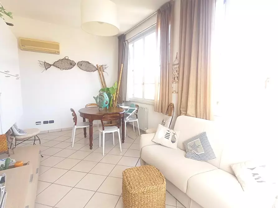 Immagine 25 di Appartamento in vendita  a Camaiore