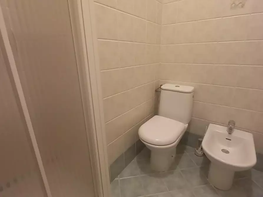 Immagine 19 di Appartamento in vendita  a Camaiore