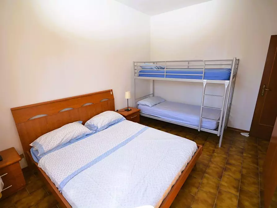 Immagine 14 di Appartamento in vendita  a Massa