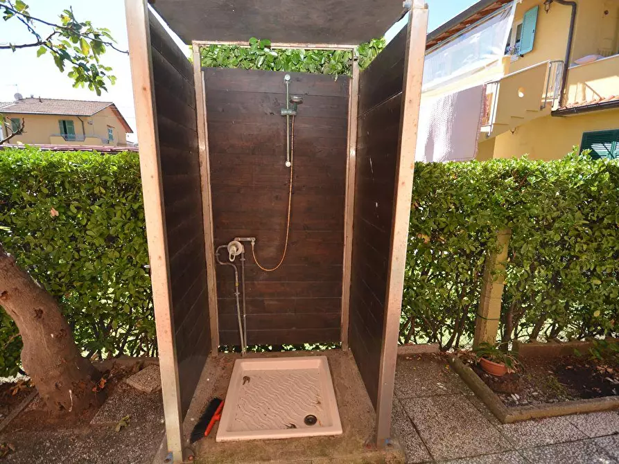 Immagine 45 di Appartamento in vendita  a Massa