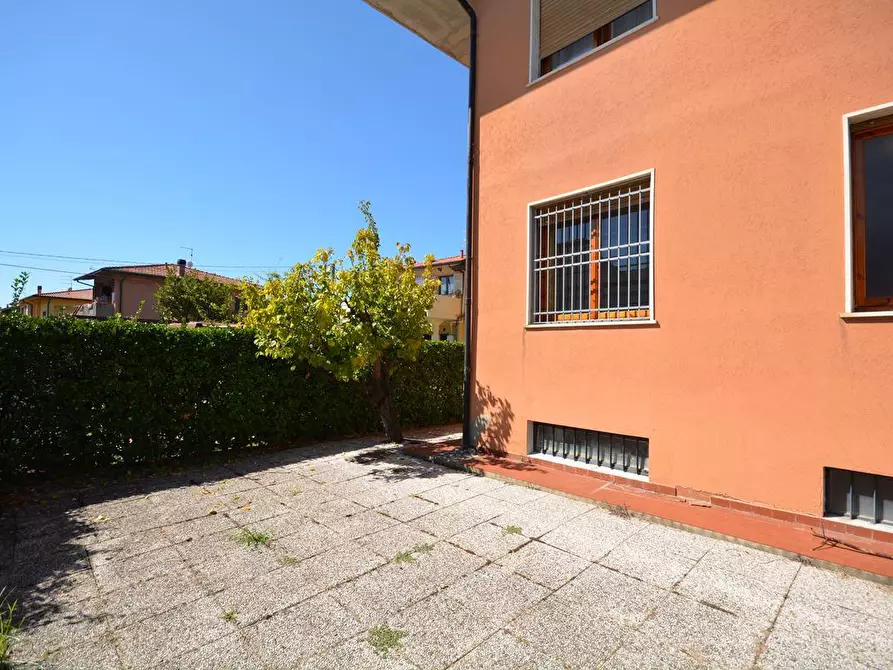 Immagine 26 di Appartamento in vendita  a Massa