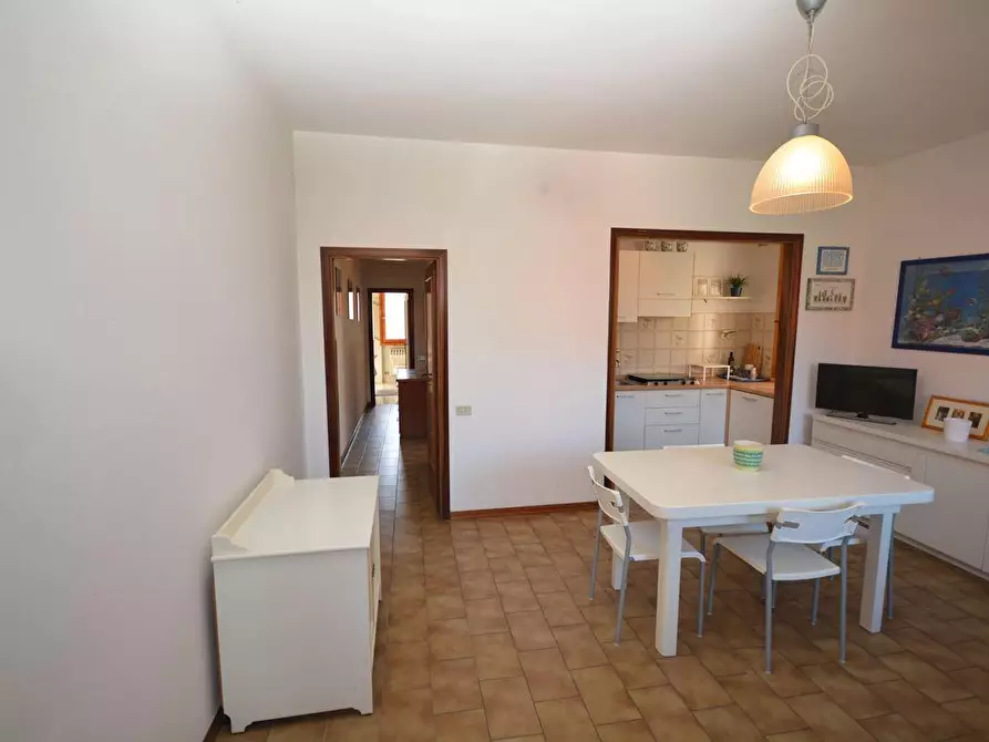 Immagine 11 di Appartamento in vendita  a Massa