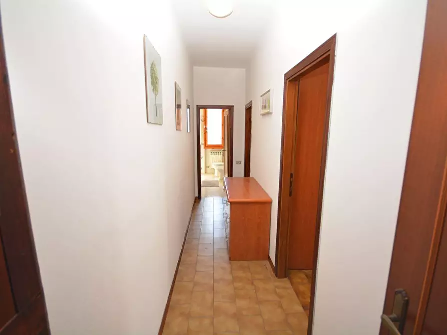 Immagine 12 di Appartamento in vendita  a Massa