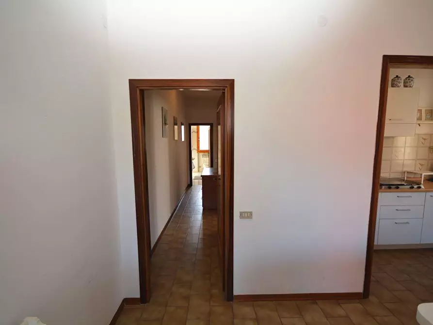 Immagine 36 di Appartamento in vendita  a Massa