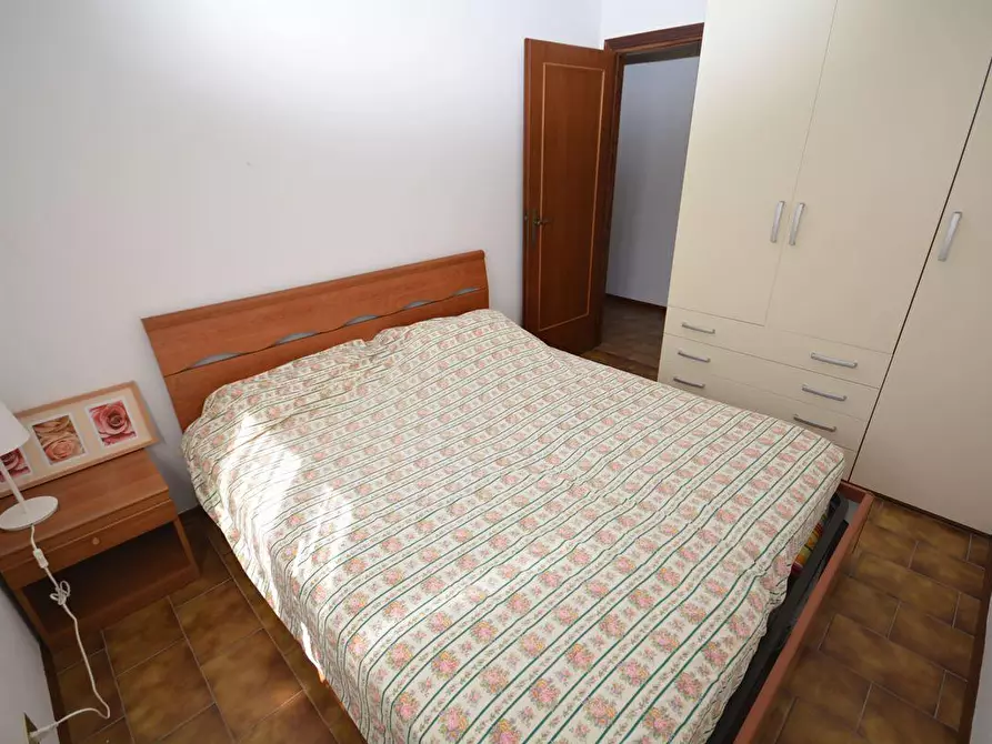 Immagine 17 di Appartamento in vendita  a Massa