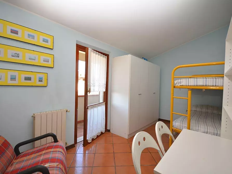 Immagine 19 di Villetta a schiera in vendita  a Montignoso