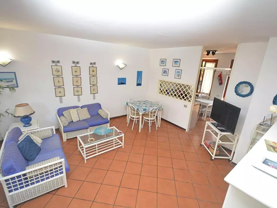 Immagine 4 di Villetta a schiera in vendita  a Montignoso