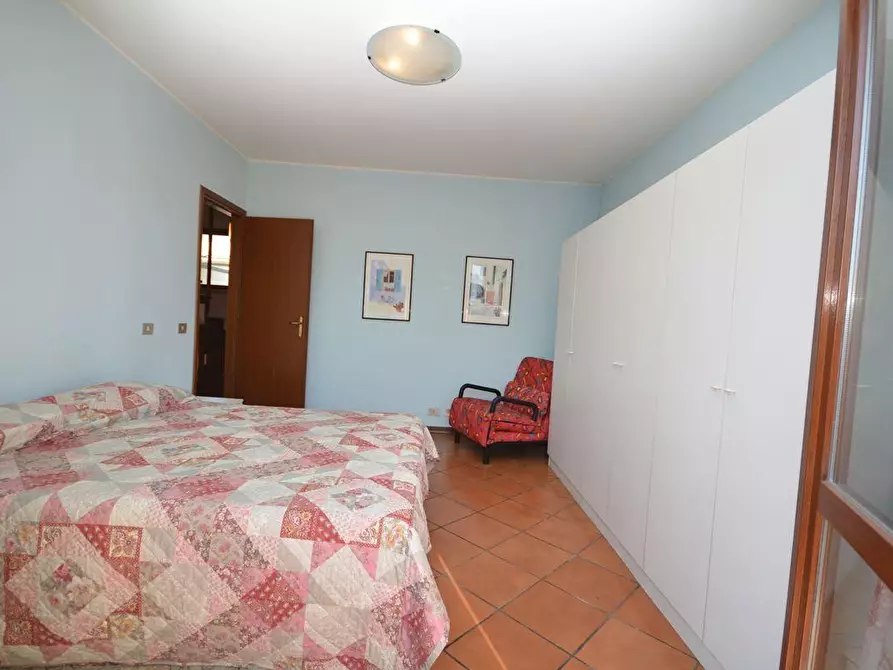 Immagine 9 di Villetta a schiera in vendita  a Montignoso