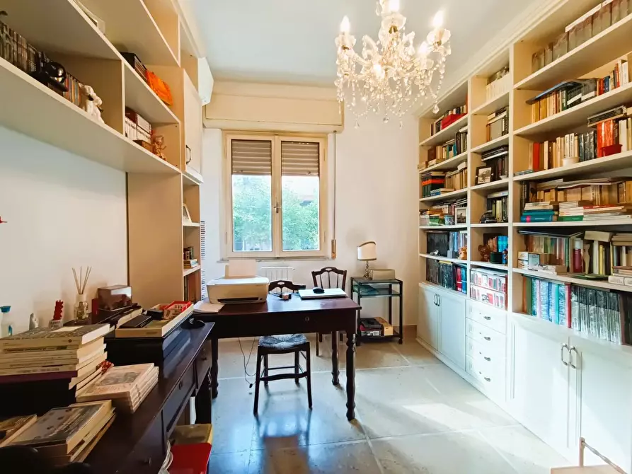 Immagine 21 di Appartamento in vendita  a Pisa