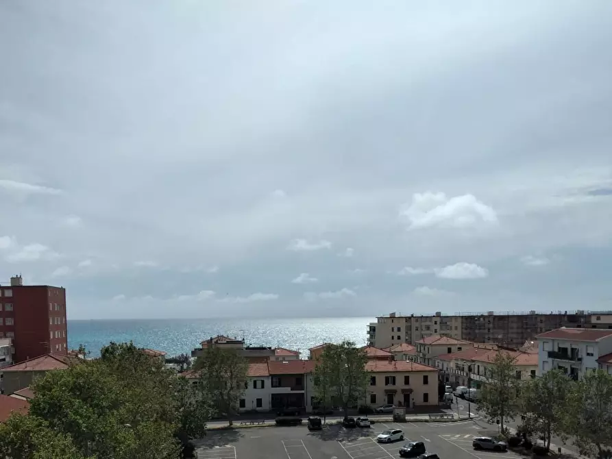 Immagine 17 di Appartamento in vendita  a Rosignano Marittimo