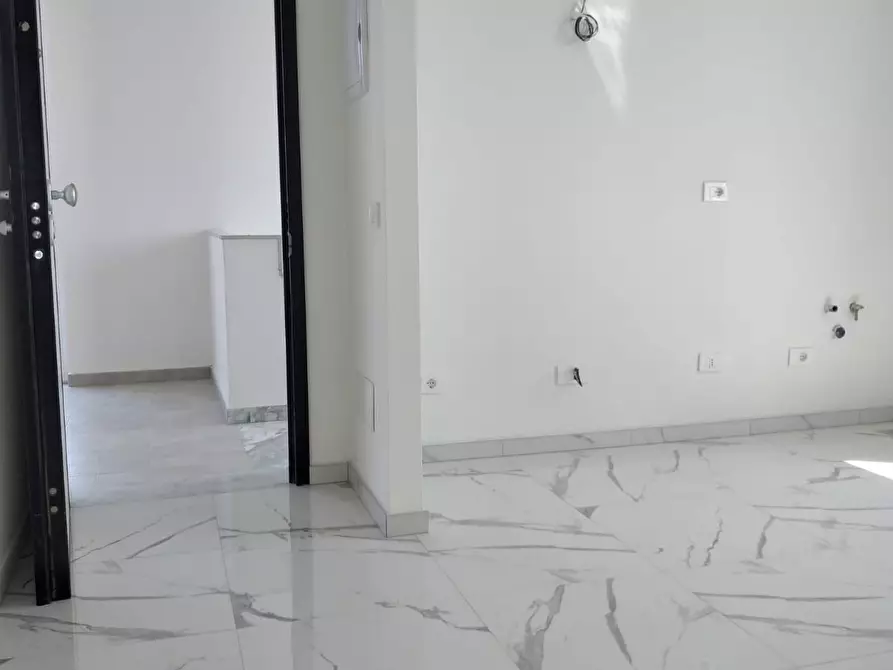 Immagine 11 di Appartamento in vendita  a Rosignano Marittimo