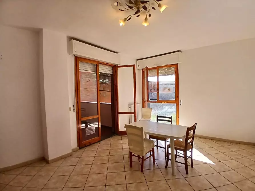 Immagine 1 di Appartamento in vendita  a Livorno