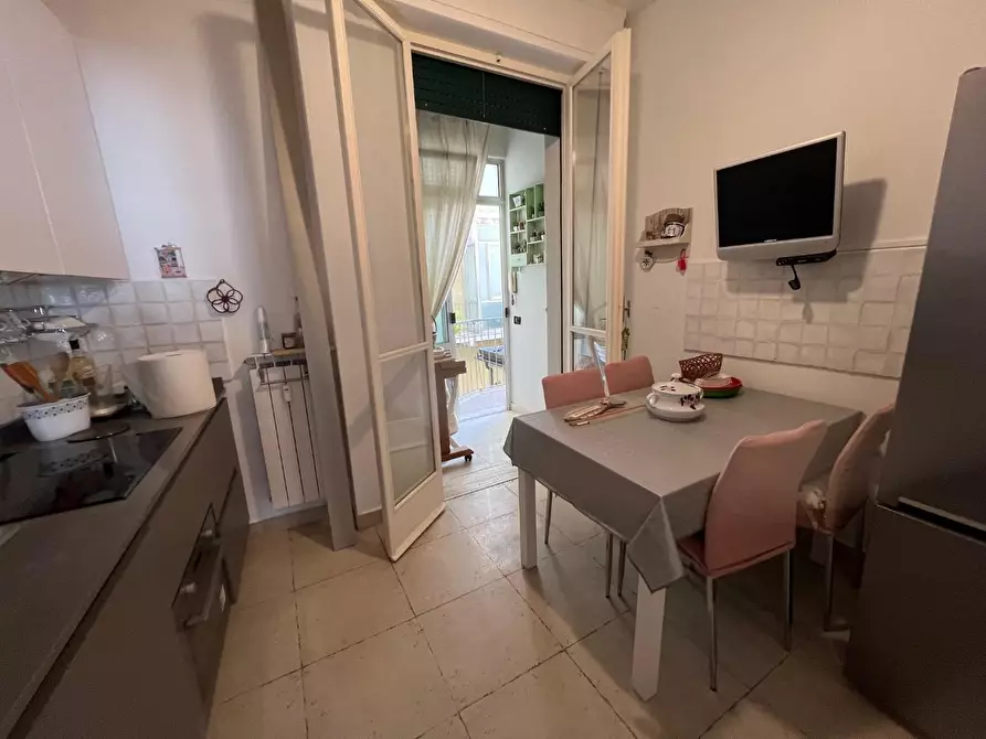 Immagine 6 di Appartamento in vendita  a Viareggio