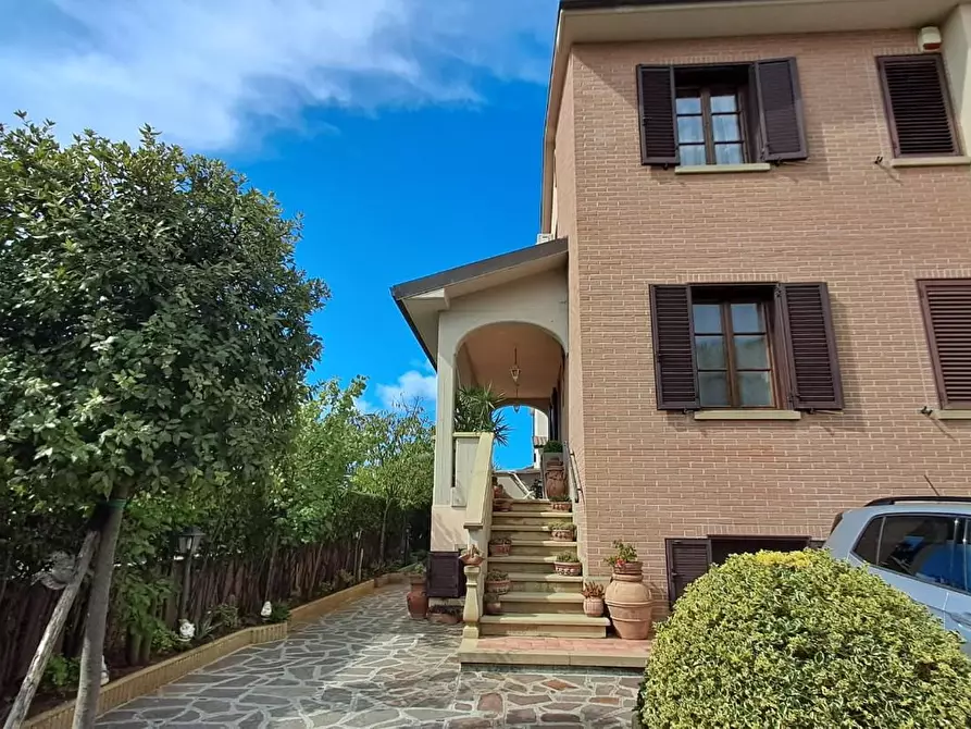 Immagine 4 di Terratetto in vendita  a Cecina