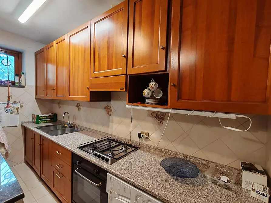 Immagine 3 di Appartamento in vendita  a Massa