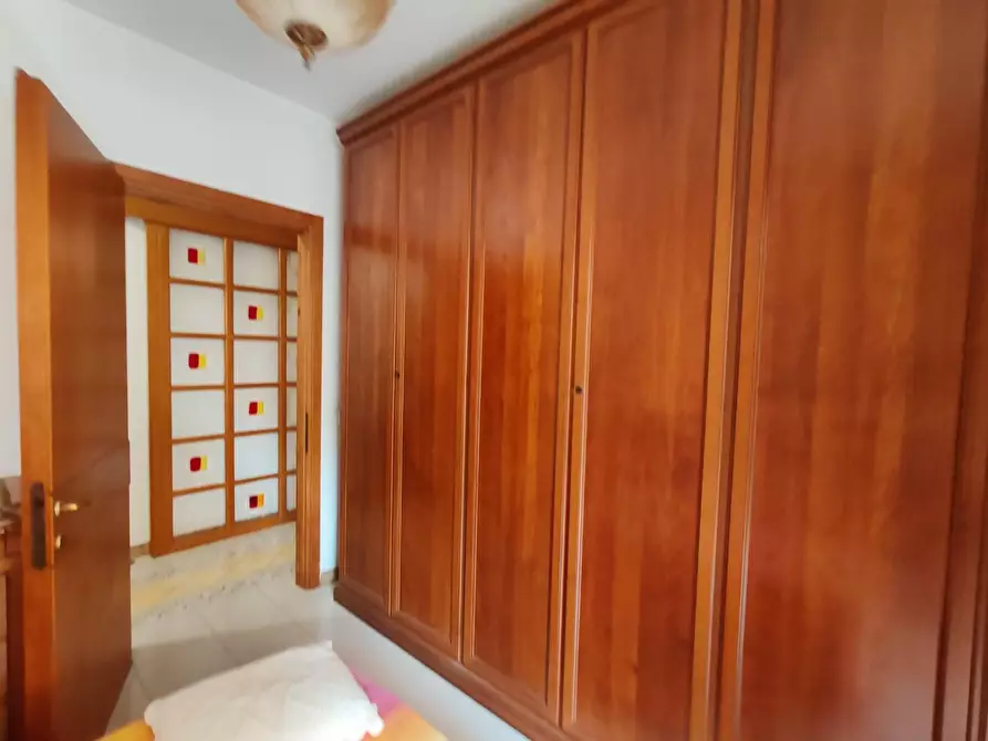 Immagine 10 di Appartamento in vendita  a Massa